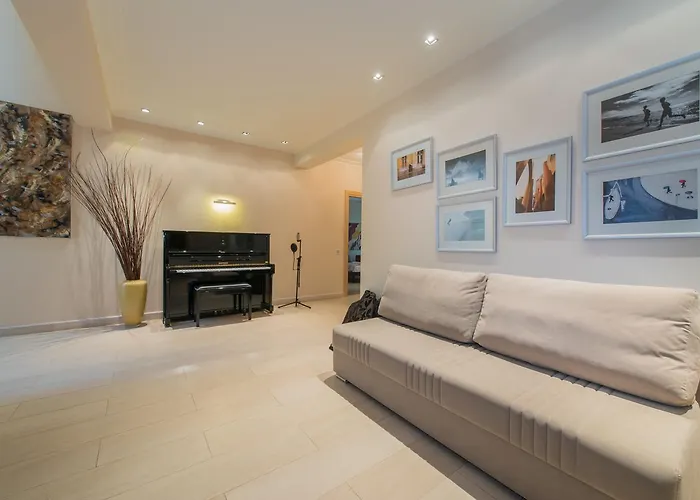 La Curva * لاغاناس